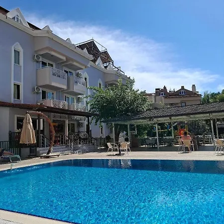 Aparthotel Amphi 3*