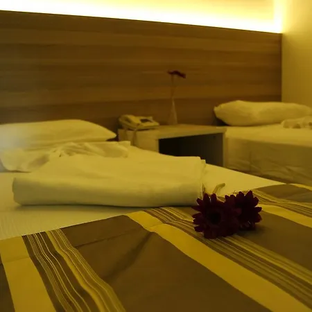 Amphi 3* Μαρμαρίς