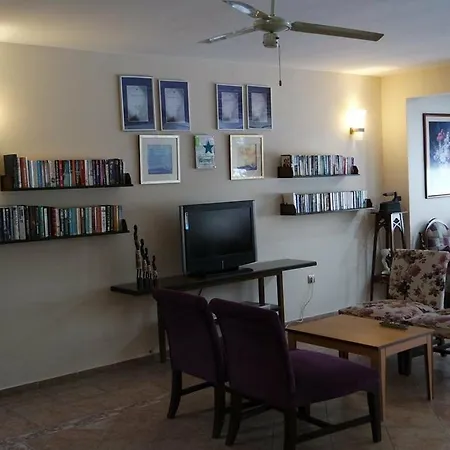 Ξενοδοχείο με διαμερίσματα Amphi